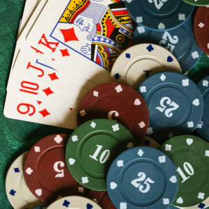 Caribbean Stud pret citiem pokera variantiem